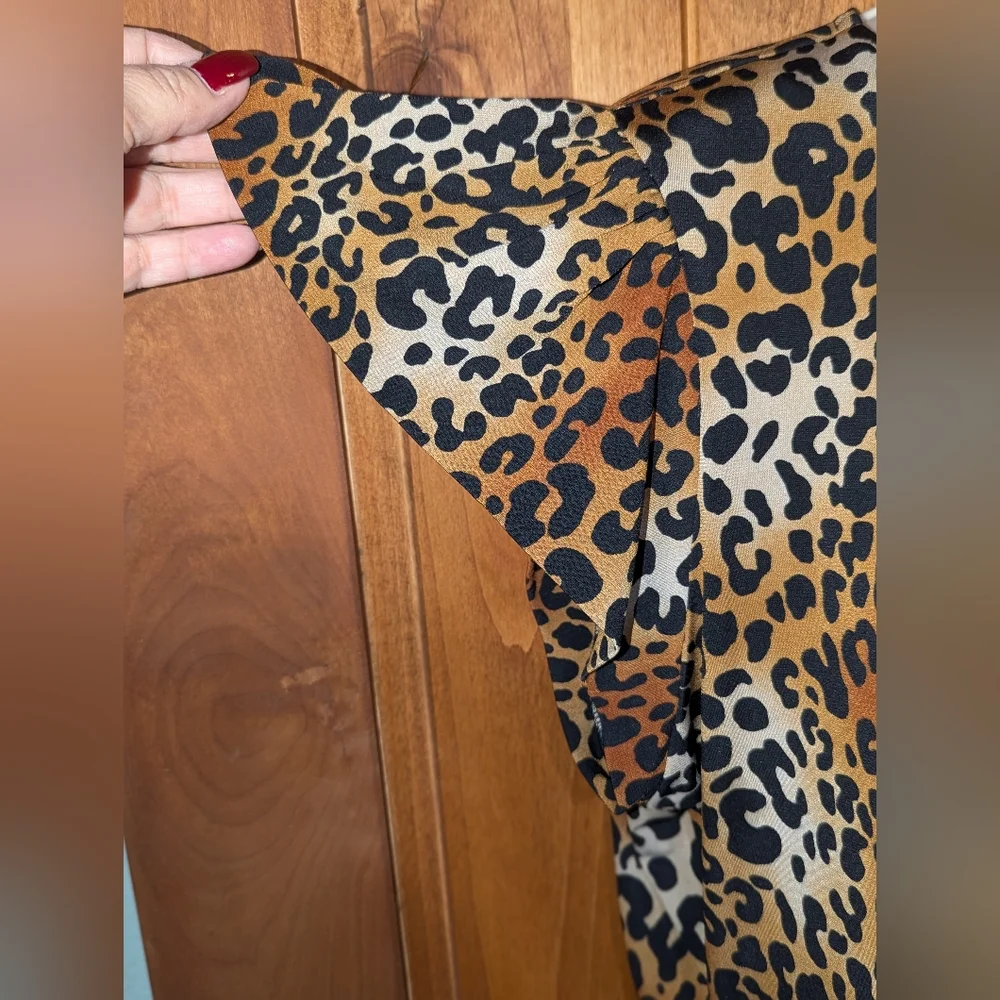 Worthington Leopard Print Blouse with‎ Flutter Sleeves